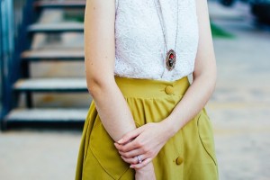 女性