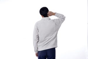 掻く