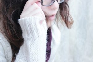女性の横顔