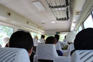 バスの車内