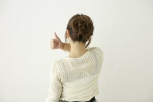 背中